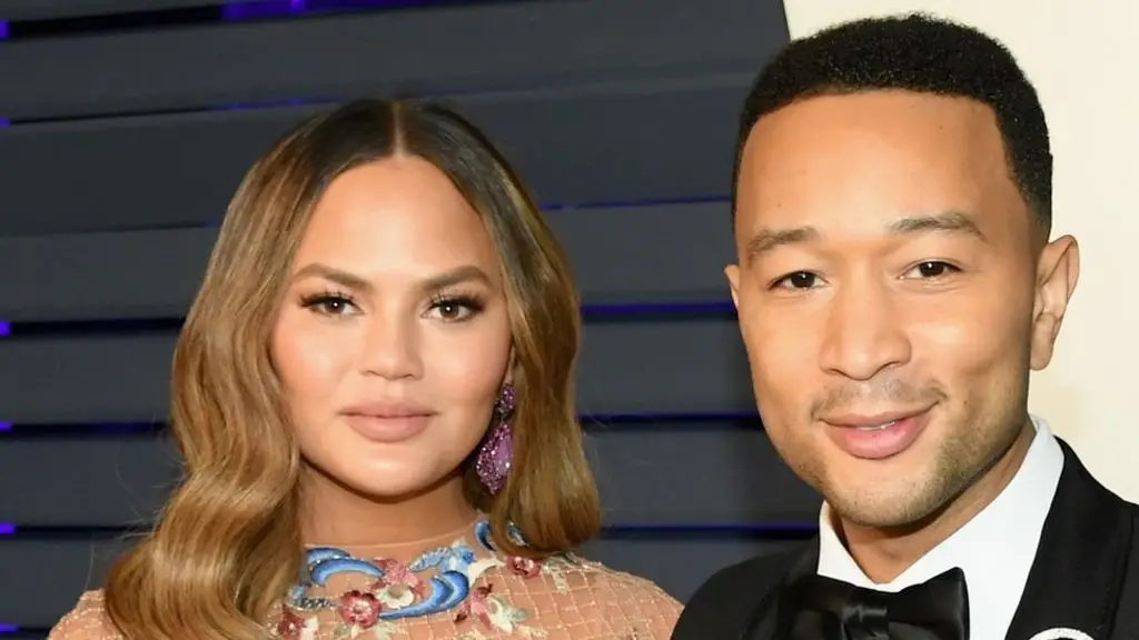 WHO IS CHRISSY TEIGEN, AGE, EARLY LIFE, CAREER, PERSONAL LIFE AND NET ...